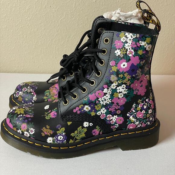 Dr. Martens 1460 Pascal Black Floral Boots Size 6 Doc Martens Flower Combat Punk - Picture 5 of 9